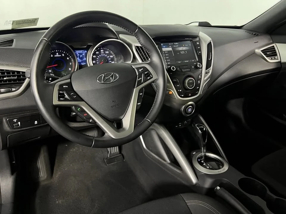 2017 Hyundai Veloster - Image 7 of 13