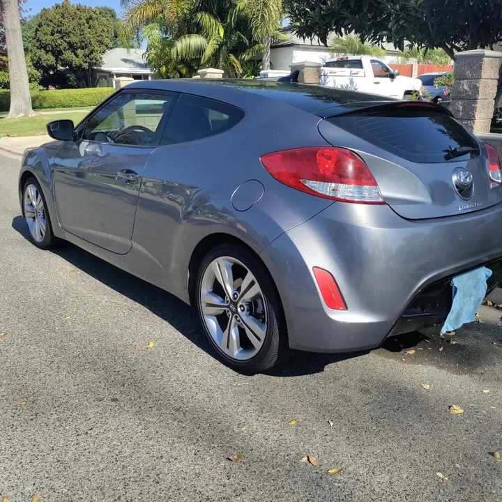 2017 Hyundai Veloster - Image 4 of 12