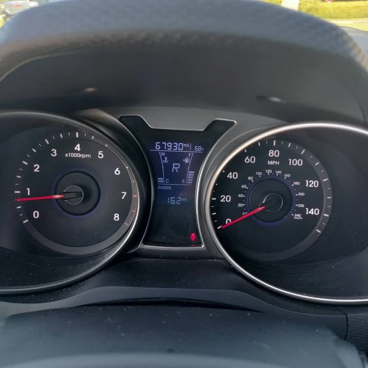 2017 Hyundai Veloster - Image 9 of 12
