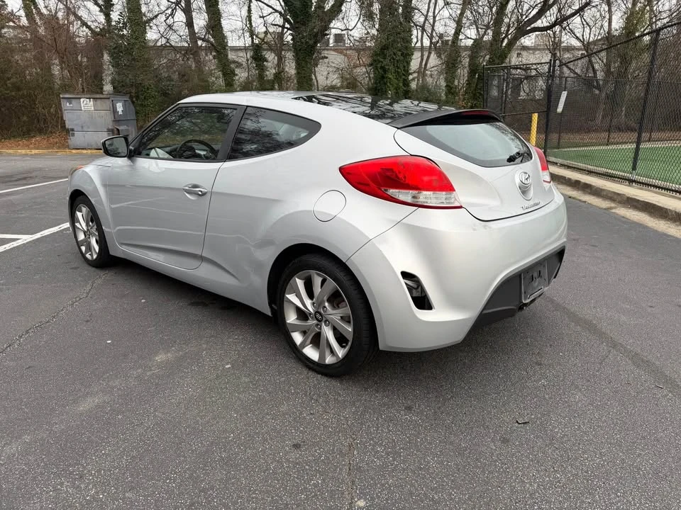 2017 Hyundai Veloster - Image 5 of 14