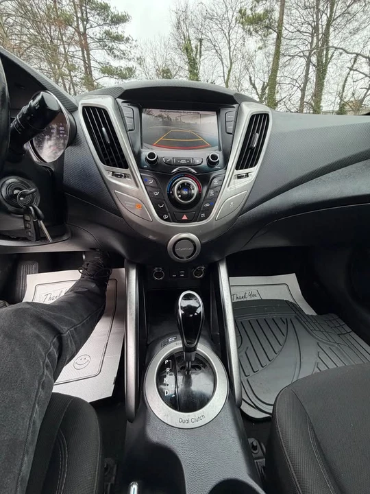 2017 Hyundai Veloster - Image 13 of 14