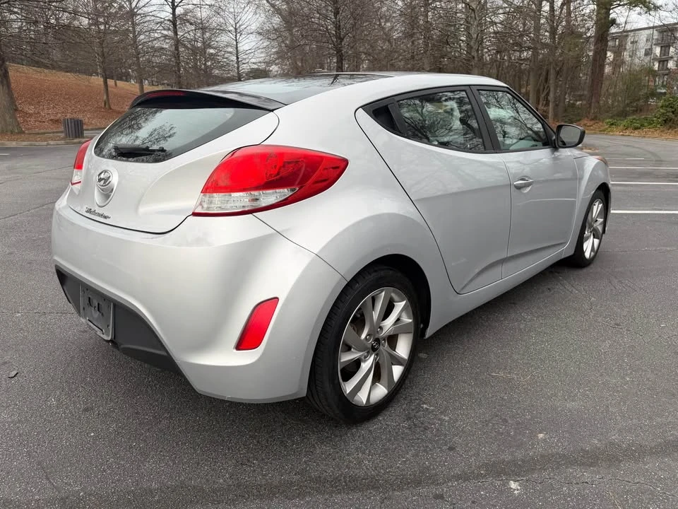 2017 Hyundai Veloster - Image 7 of 14