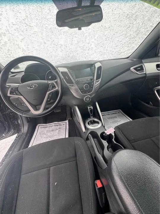2017 Hyundai Veloster - Image 4 of 5
