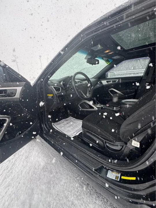 2017 Hyundai Veloster - Image 3 of 5