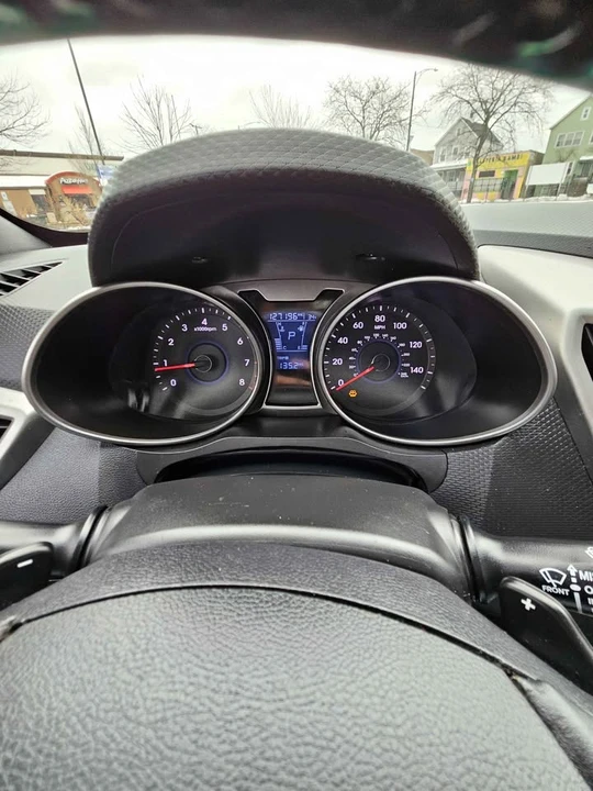 2017 Hyundai Veloster - Image 16 of 17