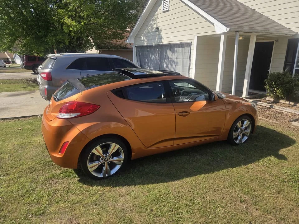 2017 Hyundai Veloster - Image 16 of 17