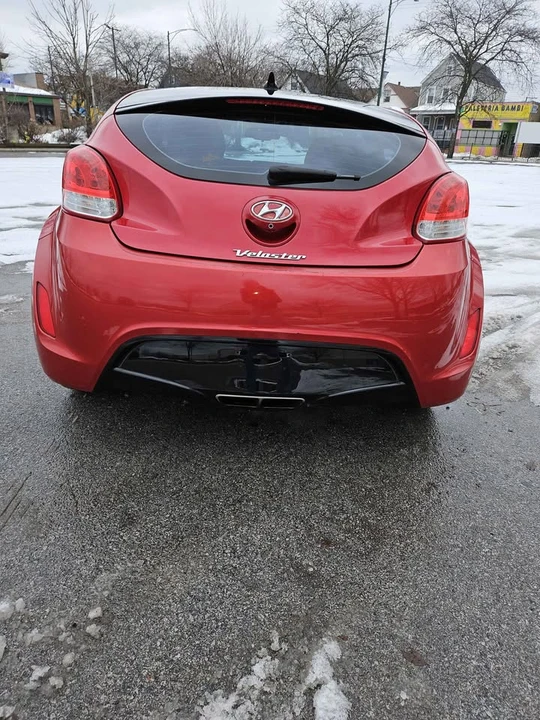 2017 Hyundai Veloster - Image 7 of 17