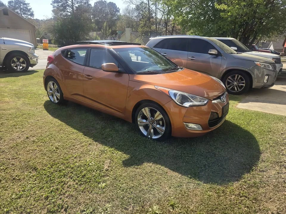 2017 Hyundai Veloster - Image 6 of 17