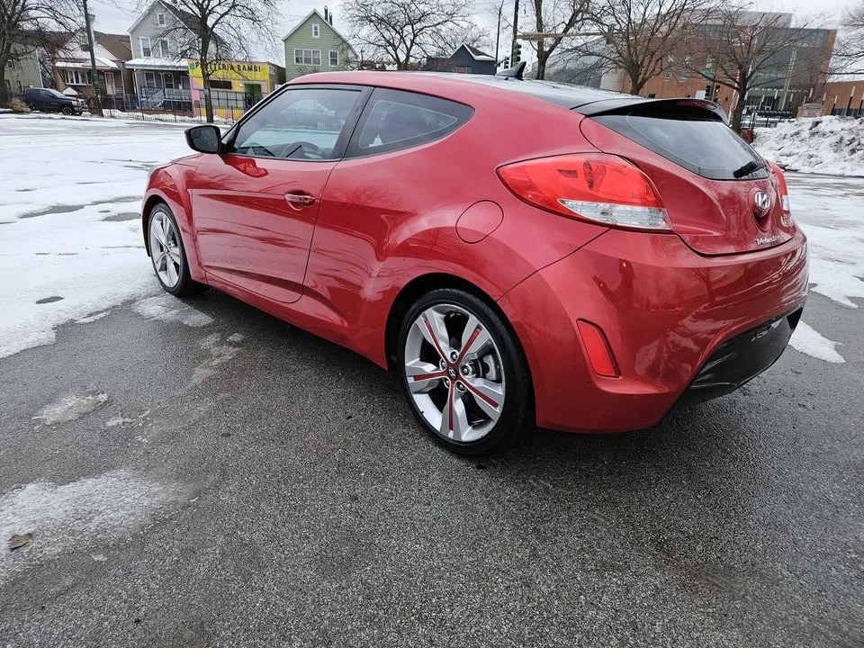 2017 Hyundai Veloster - Image 10 of 17