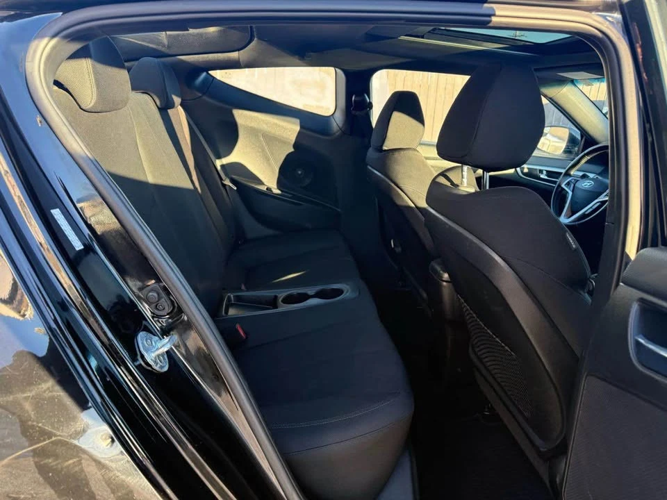 2017 Hyundai Veloster - Image 14 of 20