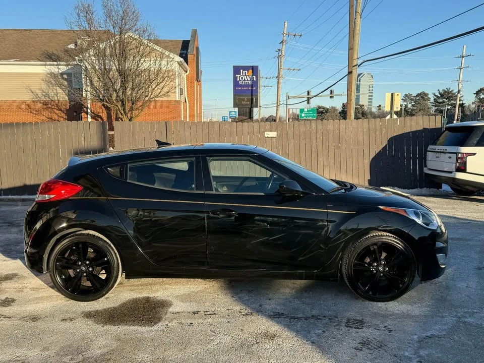 2017 Hyundai Veloster - Image 13 of 20