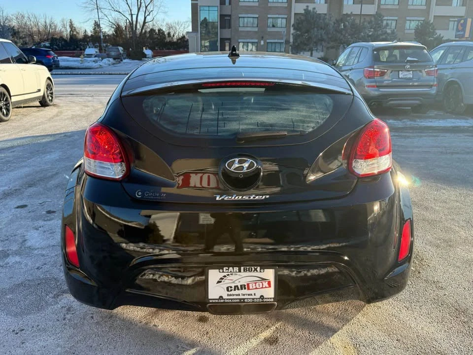 2017 Hyundai Veloster - Image 11 of 20