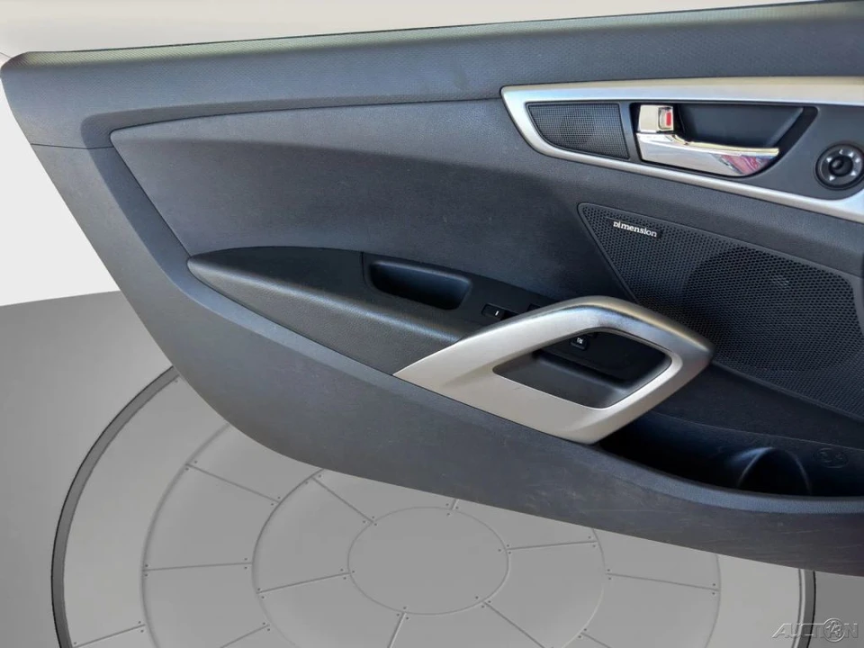 2017 Hyundai Veloster - Image 10 of 21
