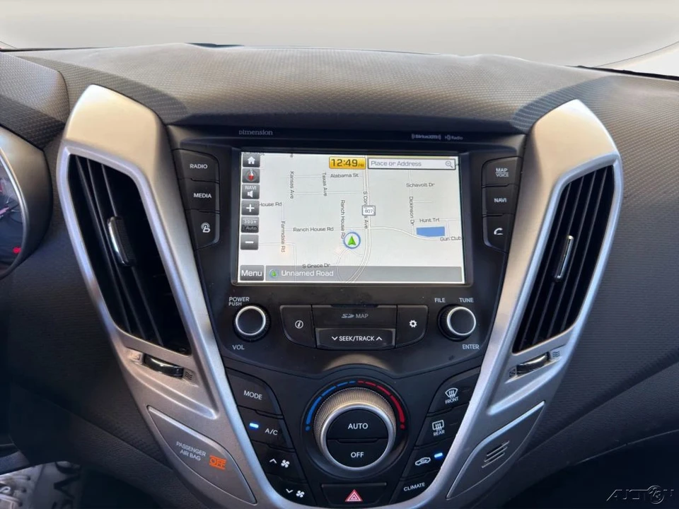 2017 Hyundai Veloster - Image 15 of 21