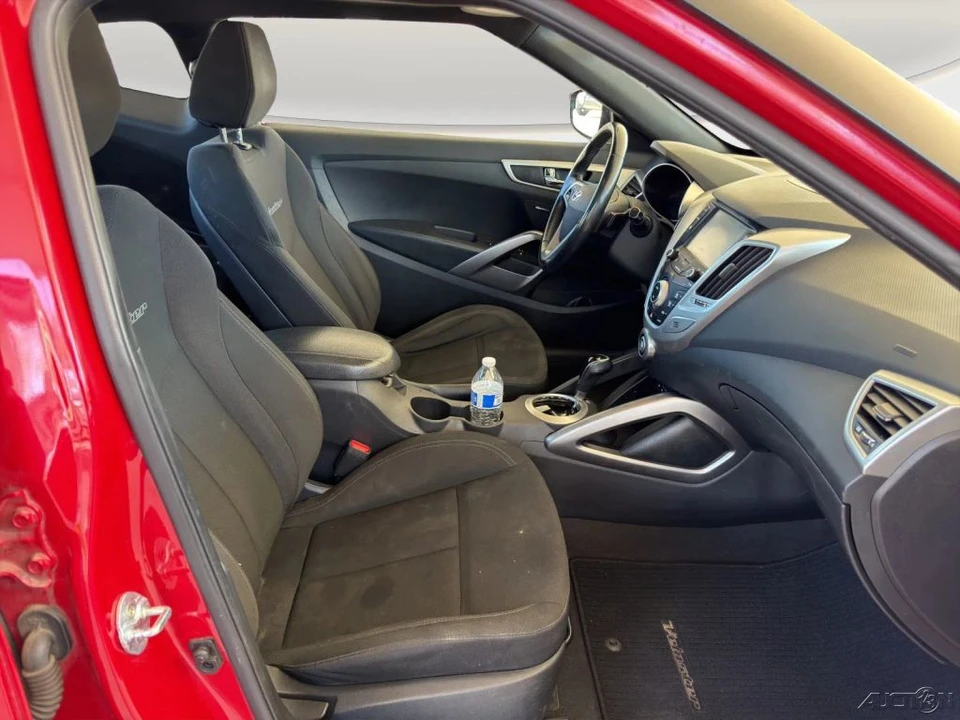 2017 Hyundai Veloster - Image 17 of 21