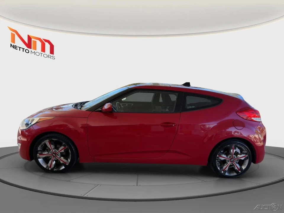 2017 Hyundai Veloster - Image 2 of 21