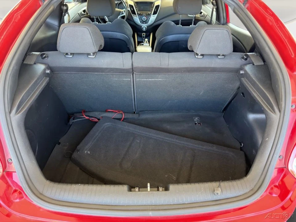 2017 Hyundai Veloster - Image 19 of 21