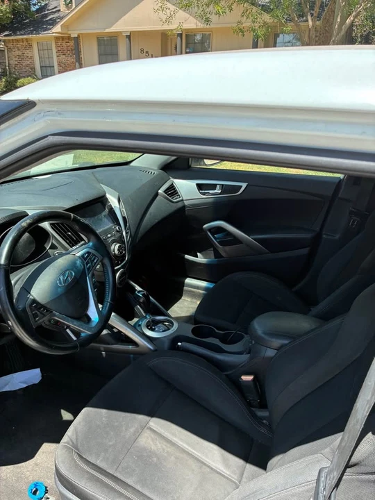 2017 Hyundai Veloster - Image 5 of 6