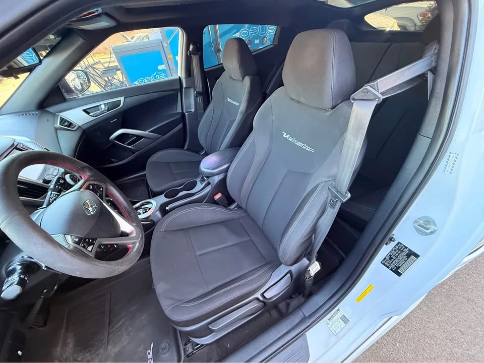 2017 Hyundai Veloster - Image 7 of 11