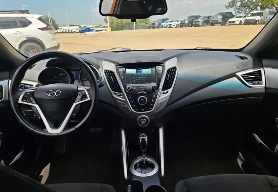 2017 Hyundai Veloster - Image 3 of 4