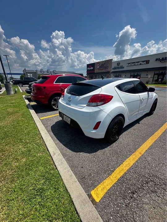 2017 Hyundai Veloster - Image 5 of 14