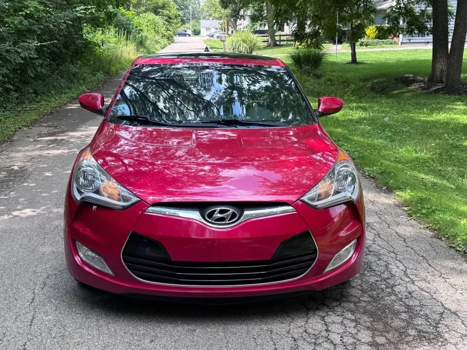 2017 Hyundai Veloster - Image 8 of 17