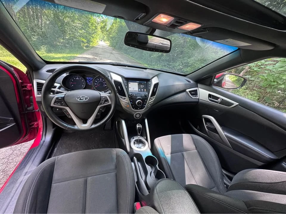 2017 Hyundai Veloster - Image 13 of 17