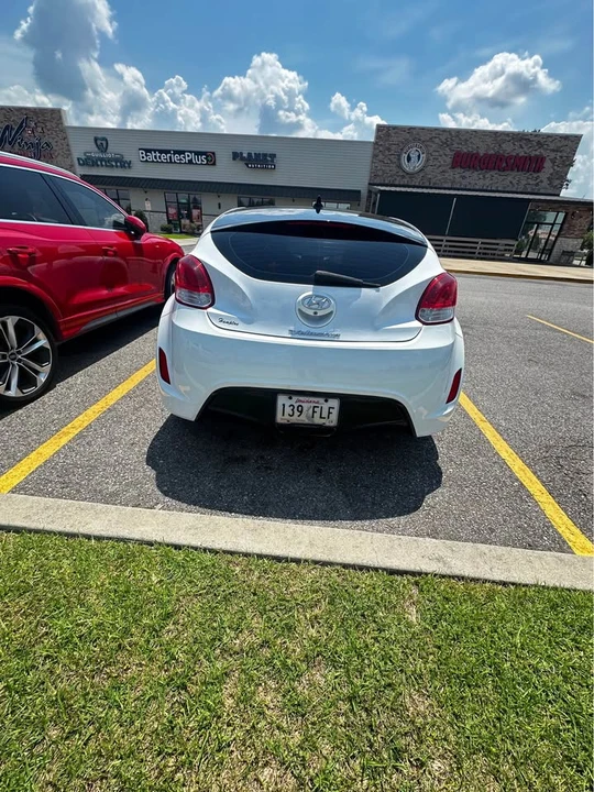 2017 Hyundai Veloster - Image 6 of 14