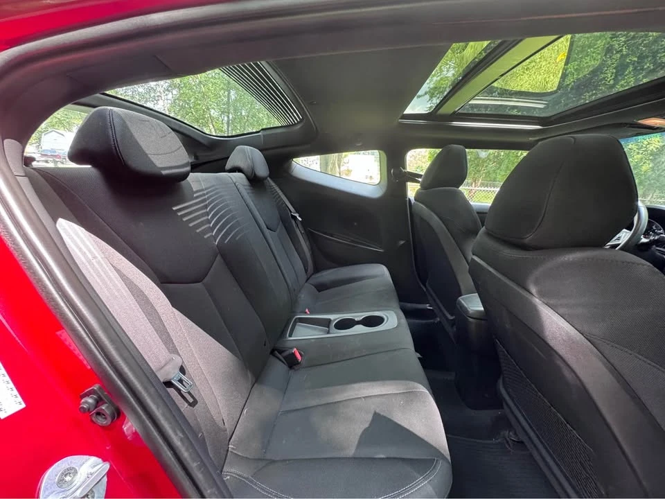 2017 Hyundai Veloster - Image 10 of 17