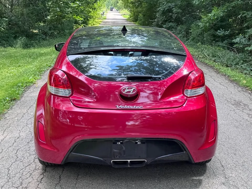 2017 Hyundai Veloster - Image 4 of 17
