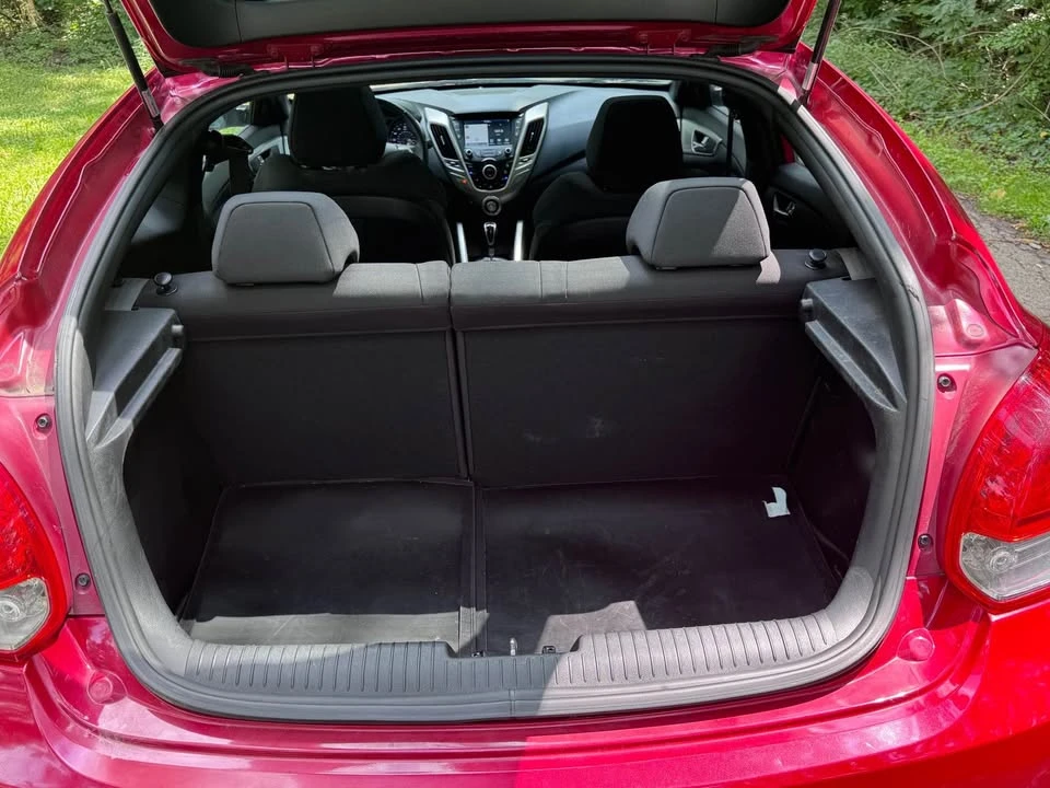 2017 Hyundai Veloster - Image 9 of 17