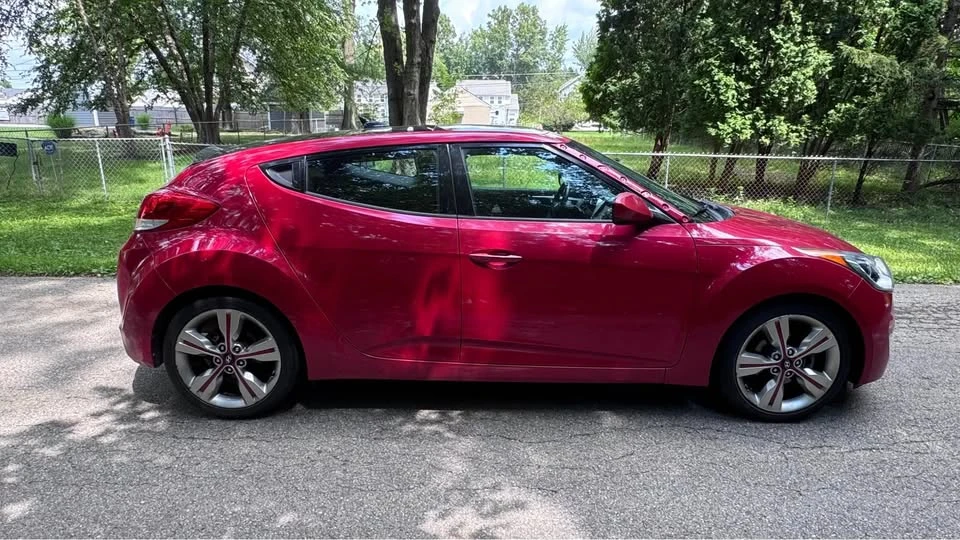 2017 Hyundai Veloster - Image 6 of 17