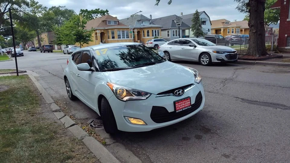 2017 Hyundai Veloster - Image 7 of 20