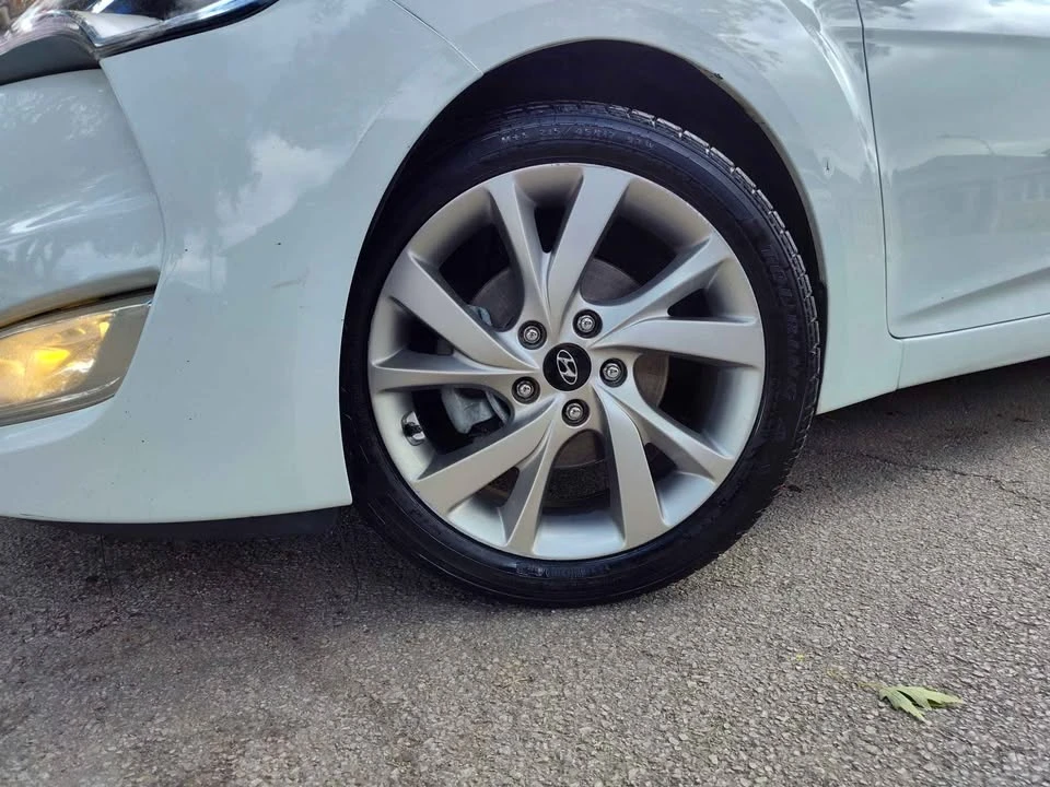 2017 Hyundai Veloster - Image 8 of 20