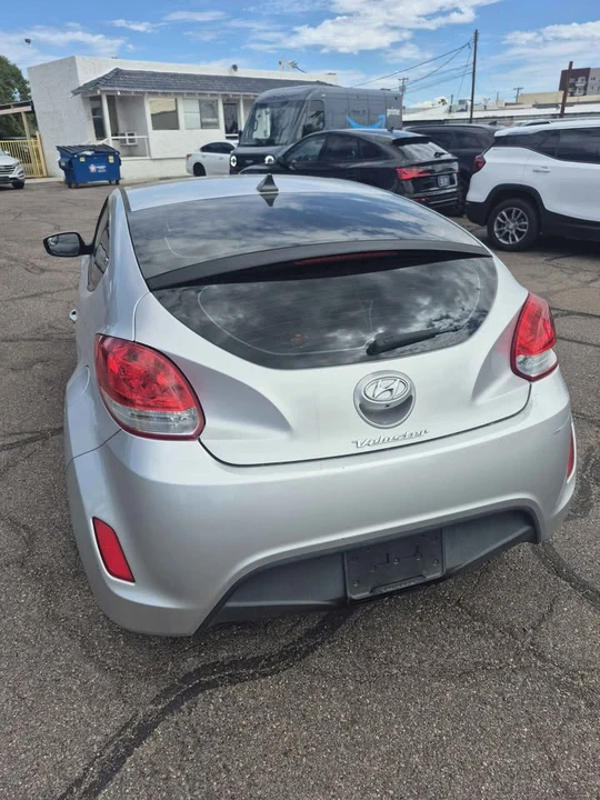 2017 Hyundai Veloster - Image 4 of 12
