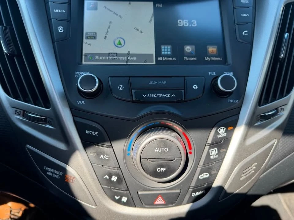 2017 Hyundai Veloster - Image 10 of 13