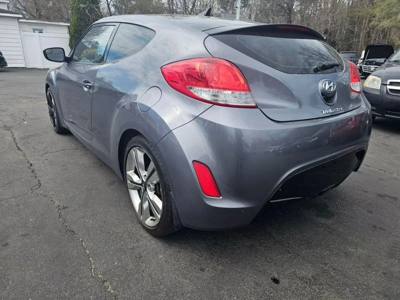 2017 Hyundai Veloster - Image 5 of 12