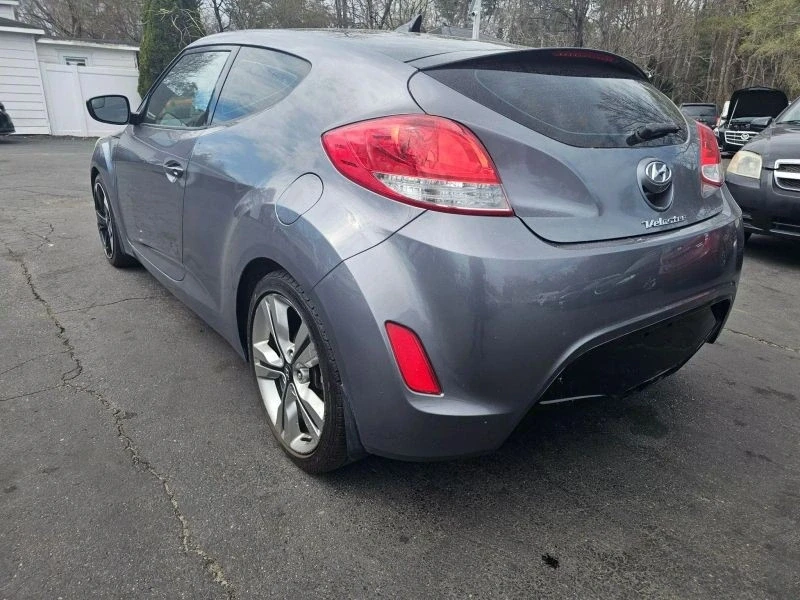 2017 Hyundai Veloster - Image 5 of 12