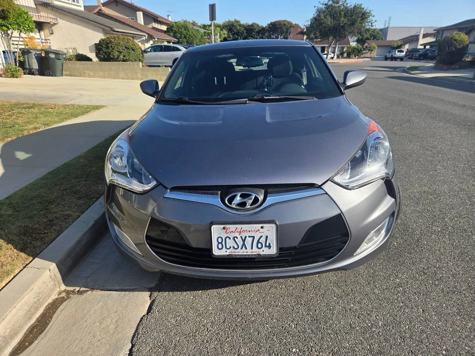 2017 Hyundai Veloster - Image 8 of 10