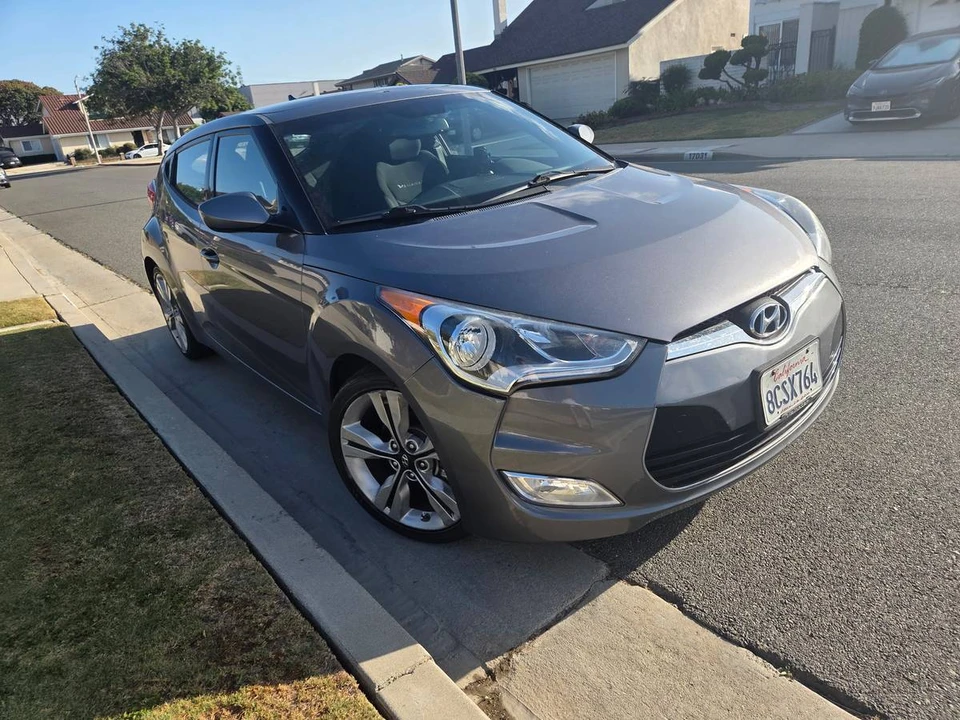 2017 Hyundai Veloster - Image 10 of 10