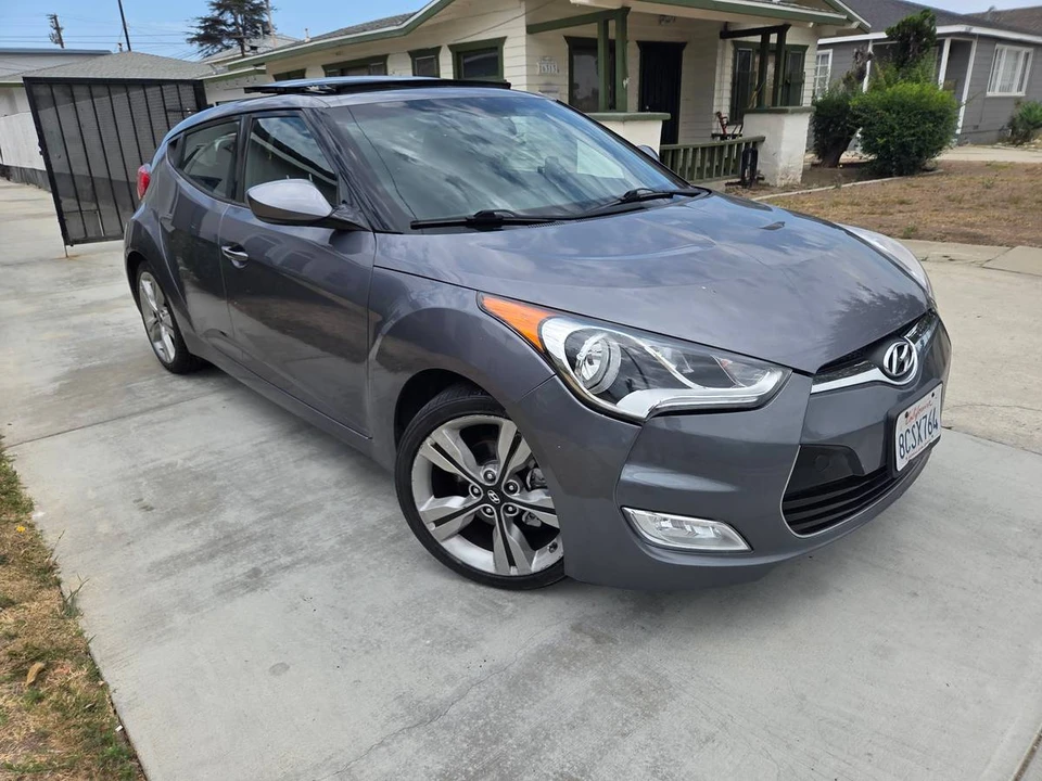 2017 Hyundai Veloster - Image 7 of 11