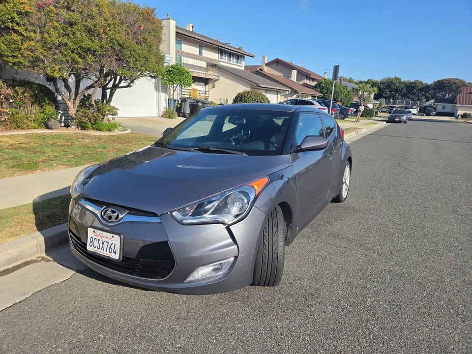 2017 Hyundai Veloster - Image 9 of 10
