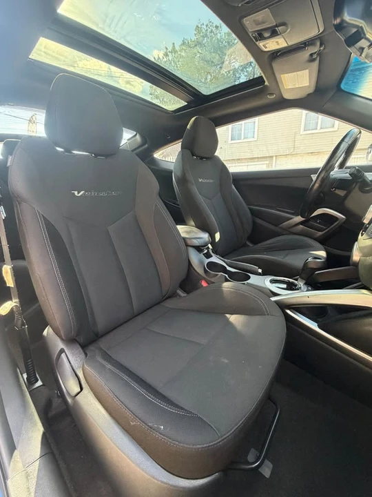 2017 Hyundai Veloster - Image 14 of 17