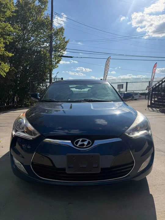 2017 Hyundai Veloster - Image 15 of 17