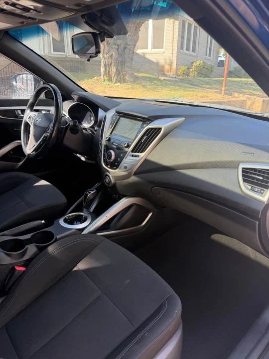 2017 Hyundai Veloster - Image 5 of 17