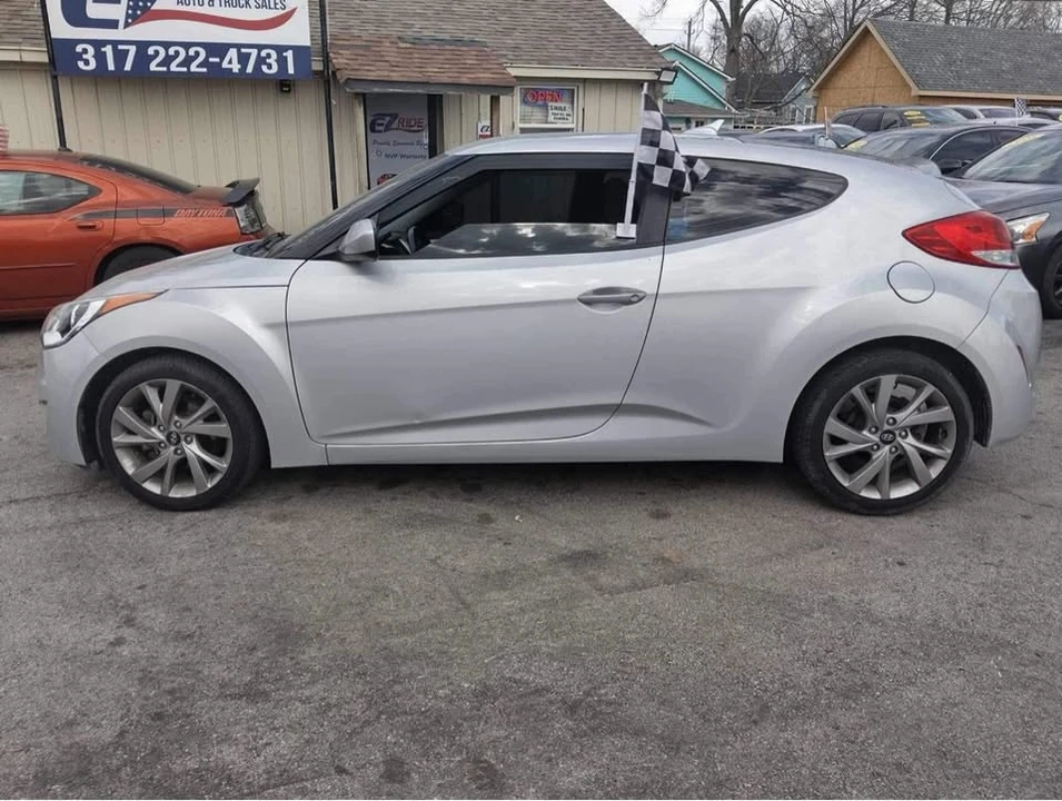 2017 Hyundai Veloster - Image 5 of 11