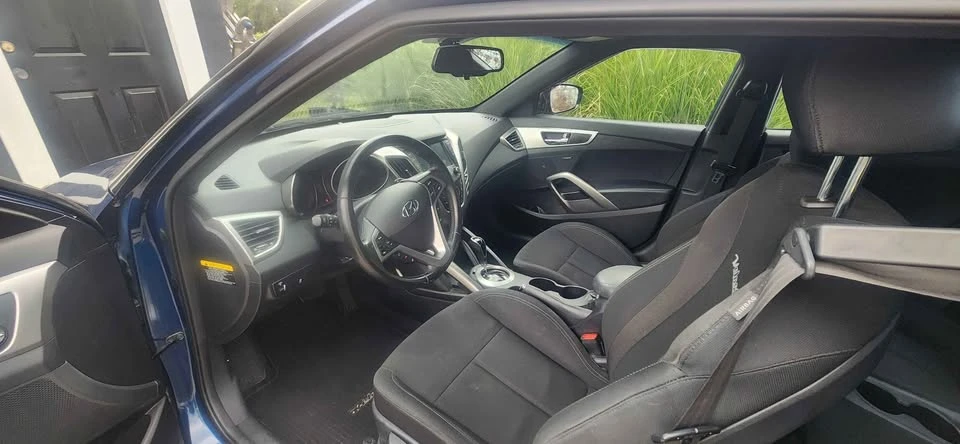 2017 Hyundai Veloster - Image 9 of 13