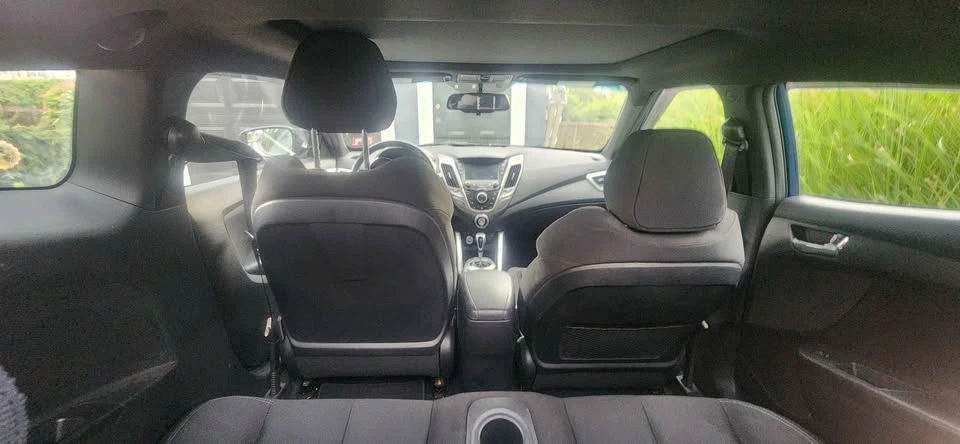 2017 Hyundai Veloster - Image 10 of 13