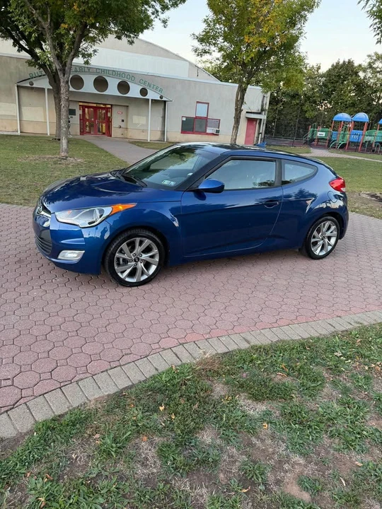 2017 Hyundai Veloster - Image 4 of 15
