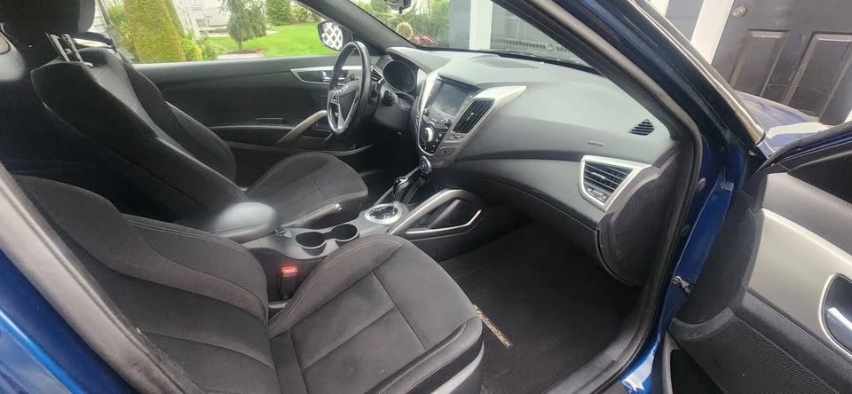 2017 Hyundai Veloster - Image 6 of 13